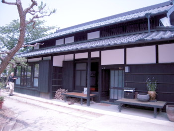 03.jpg